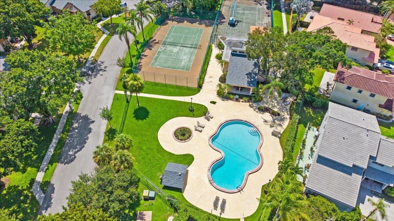 130 Wimbledon Lake Drive, Plantation, FL 33324 Photo