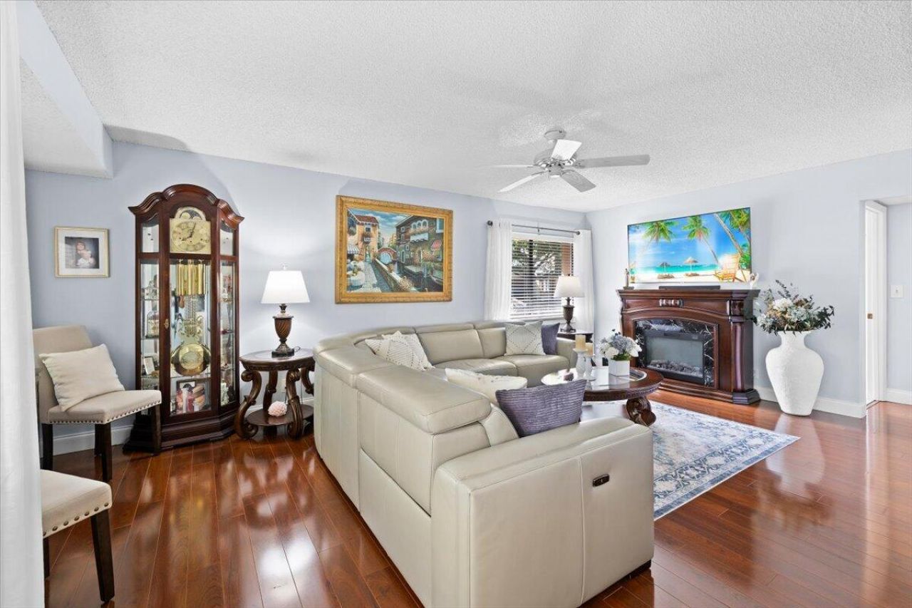 130 Wimbledon Lake Drive, Plantation, FL 33324 Photo