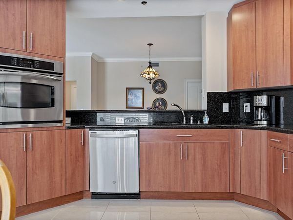 16100 EMERALD ESTATES Drive, Unit 397, Weston, FL 33331