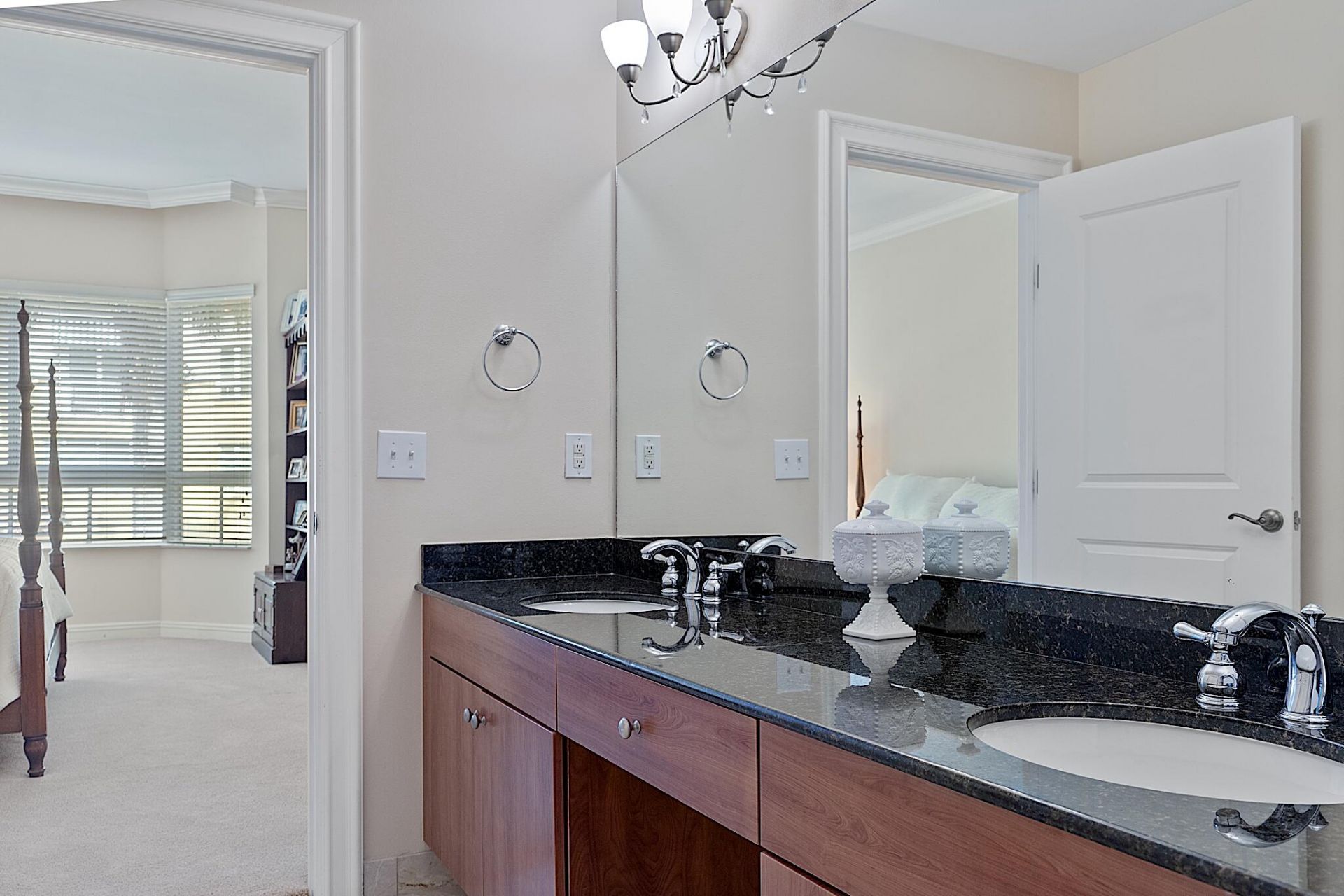 16100 Emerald Estates Drive, Unit 397, Weston, FL 33331 Photo