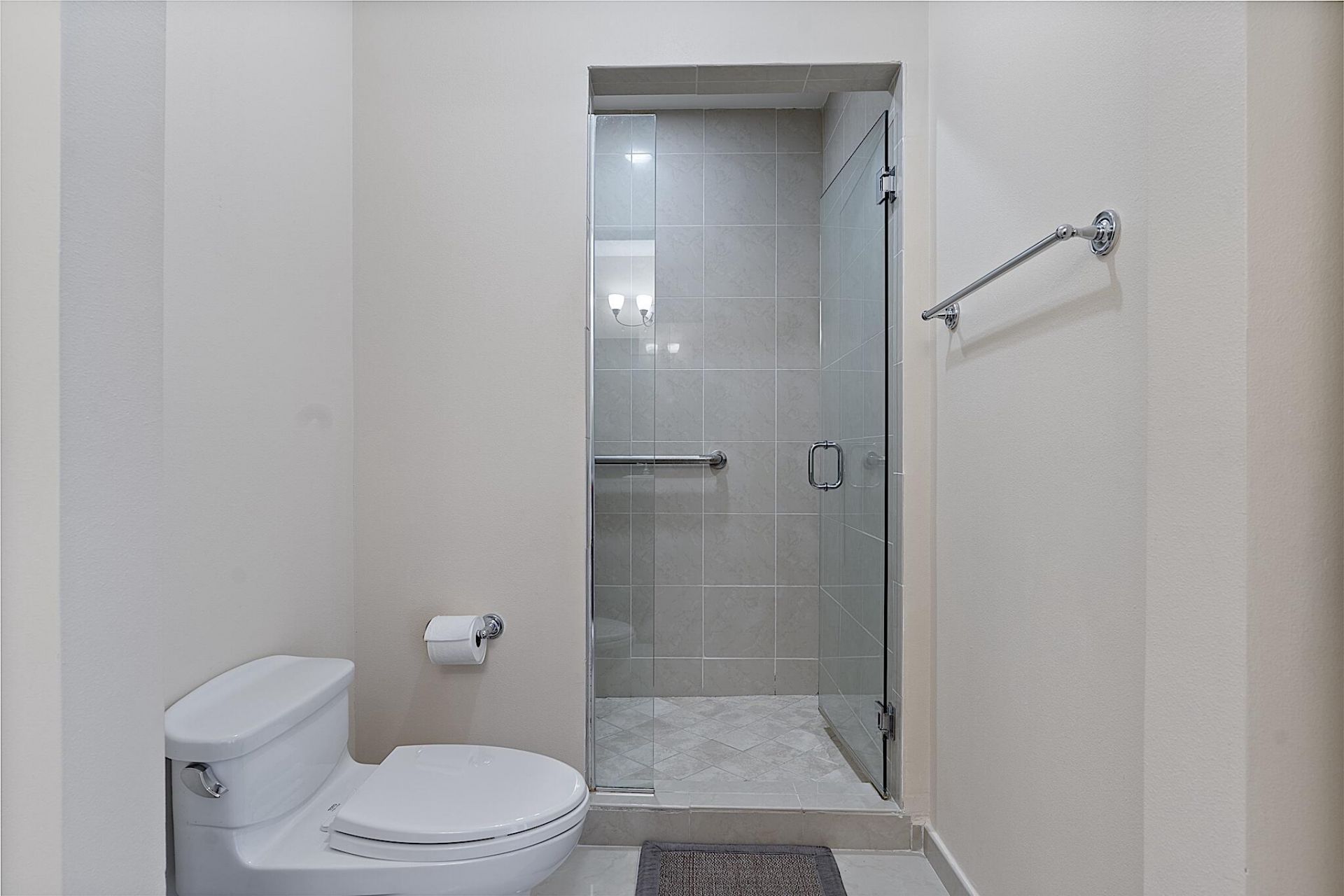 16100 Emerald Estates Drive, Unit 397, Weston, FL 33331 Photo