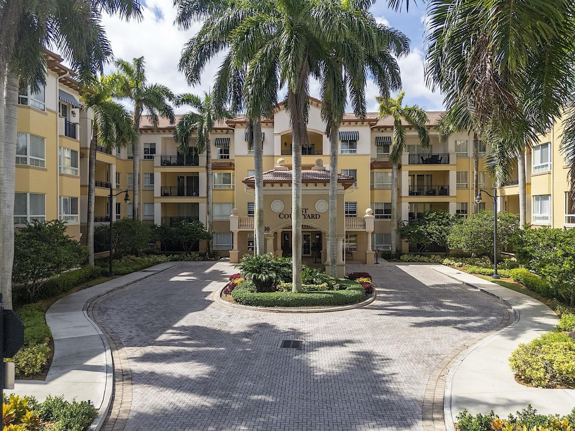 16100 Emerald Estates Drive, Unit 397, Weston, FL 33331 Photo