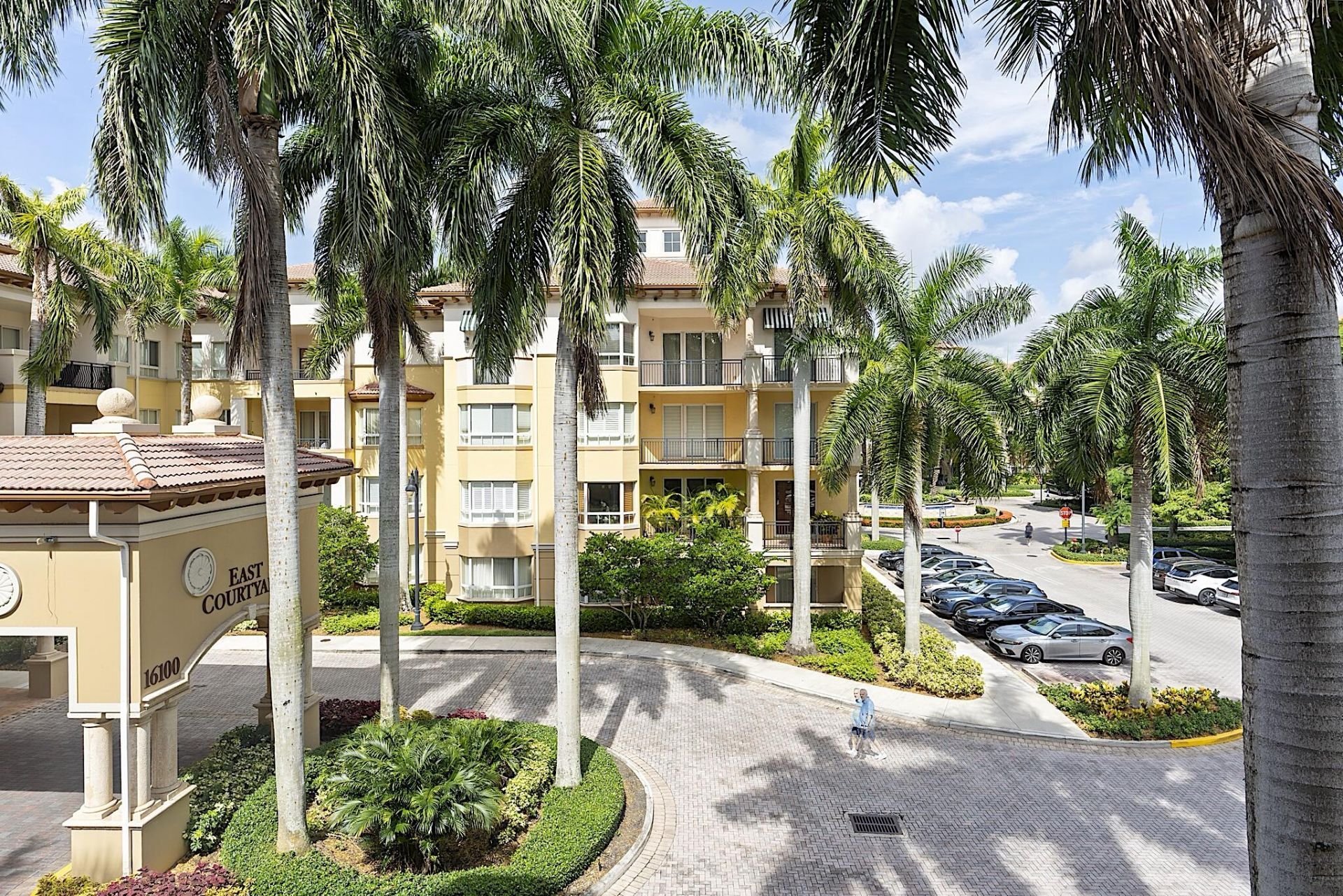 16100 Emerald Estates Drive, Unit 397, Weston, FL 33331 Photo