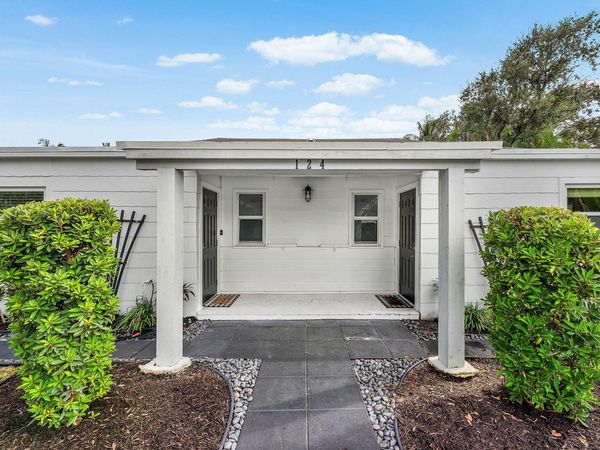 124 MAYFIELD Road, Unit W, Lantana, FL 33462