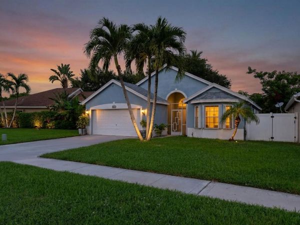 103 Saddle Trail, Royal Palm Beach, FL 33411