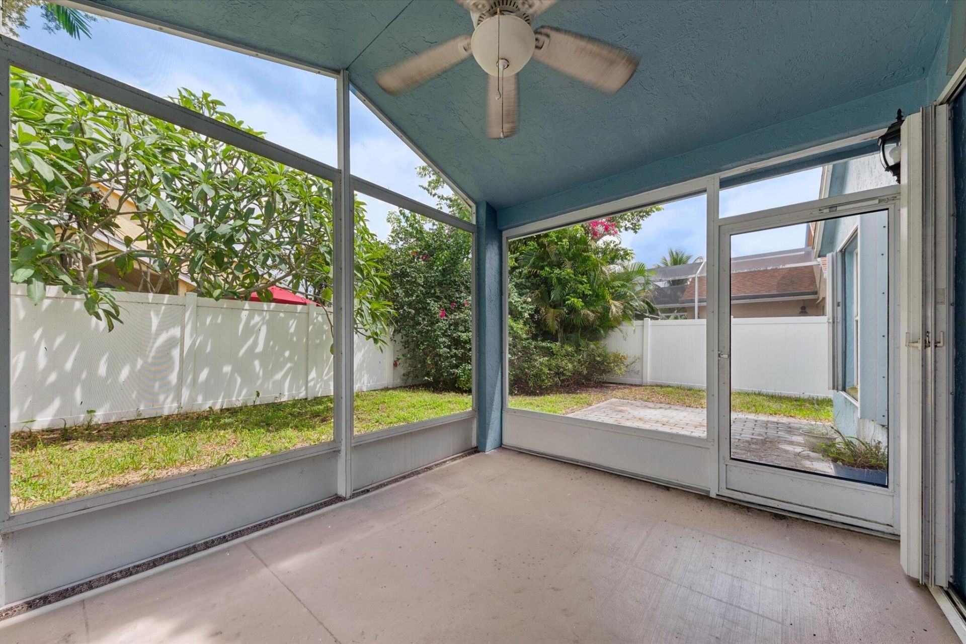103 Saddle Trail, Royal Palm Beach, FL 33411 Photo
