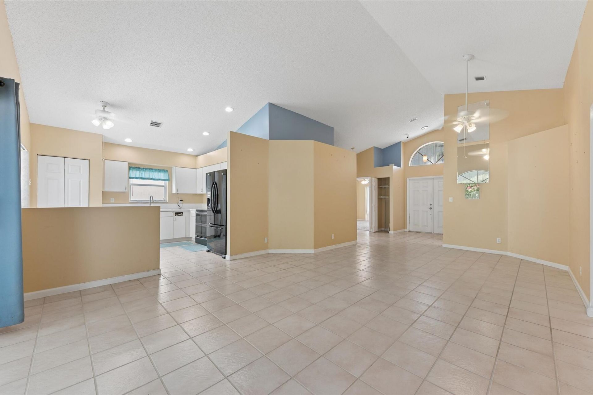 103 Saddle Trail, Royal Palm Beach, FL 33411 Photo