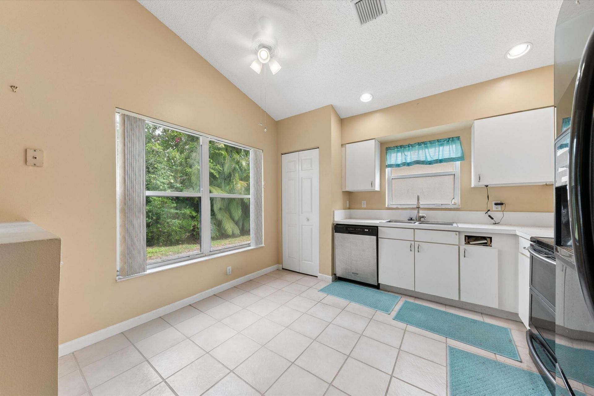 103 Saddle Trail, Royal Palm Beach, FL 33411 Photo