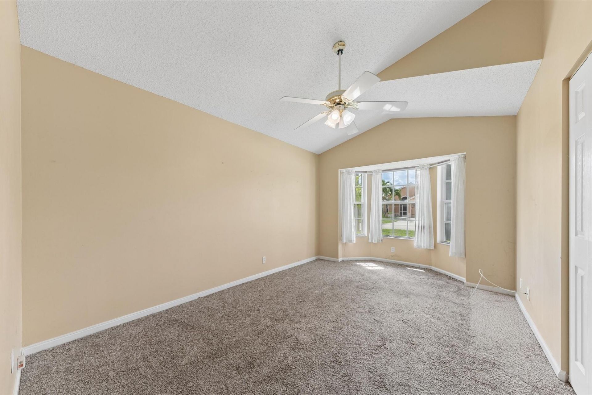 103 Saddle Trail, Royal Palm Beach, FL 33411 Photo