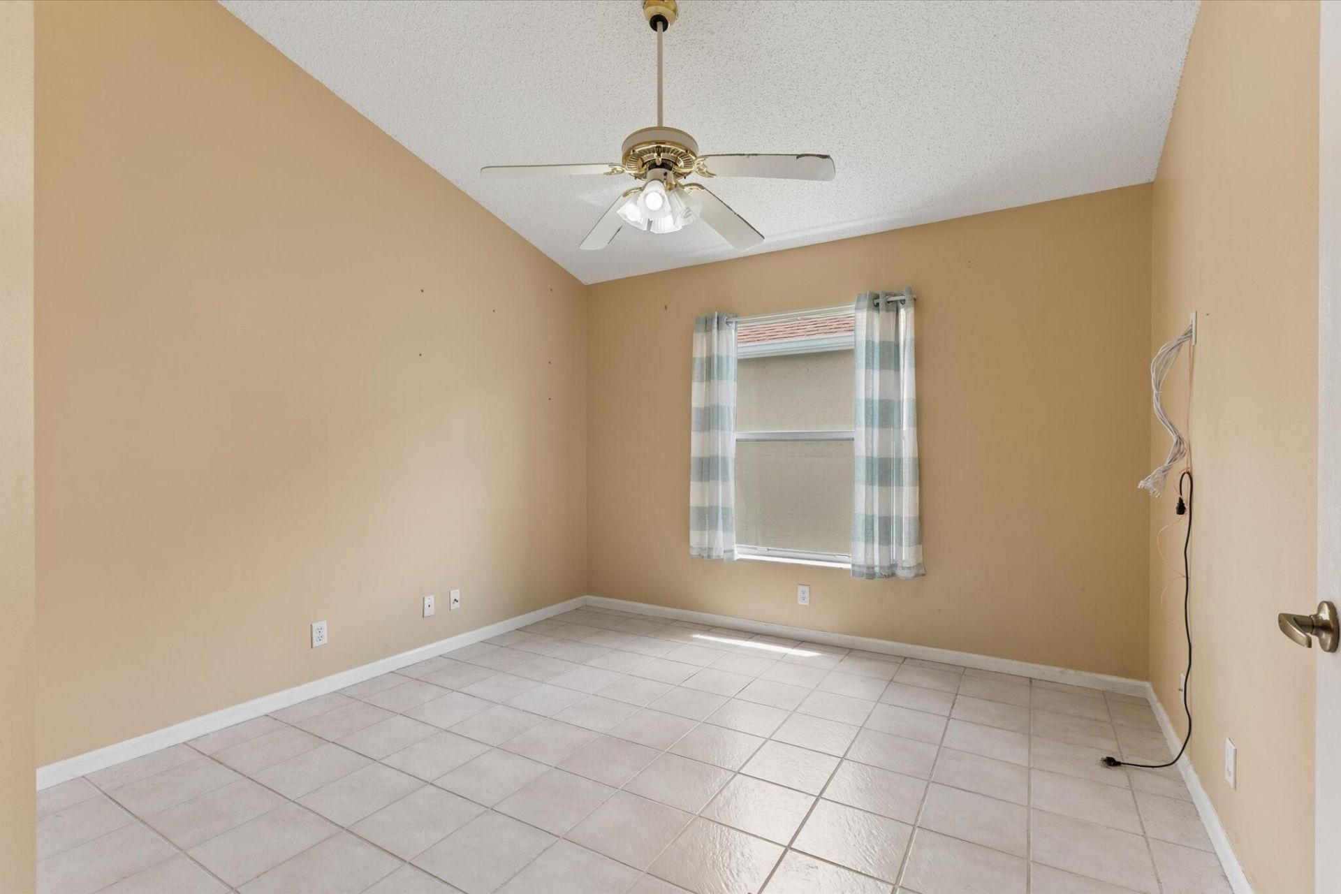 103 Saddle Trail, Royal Palm Beach, FL 33411 Photo