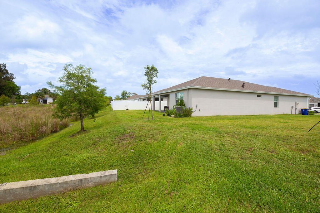 5788 SE Skyblue Circle, Stuart, FL 34997 Photo