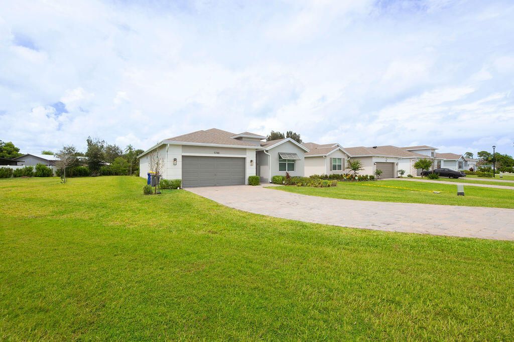 5788 SE Skyblue Circle, Stuart, FL 34997 Photo