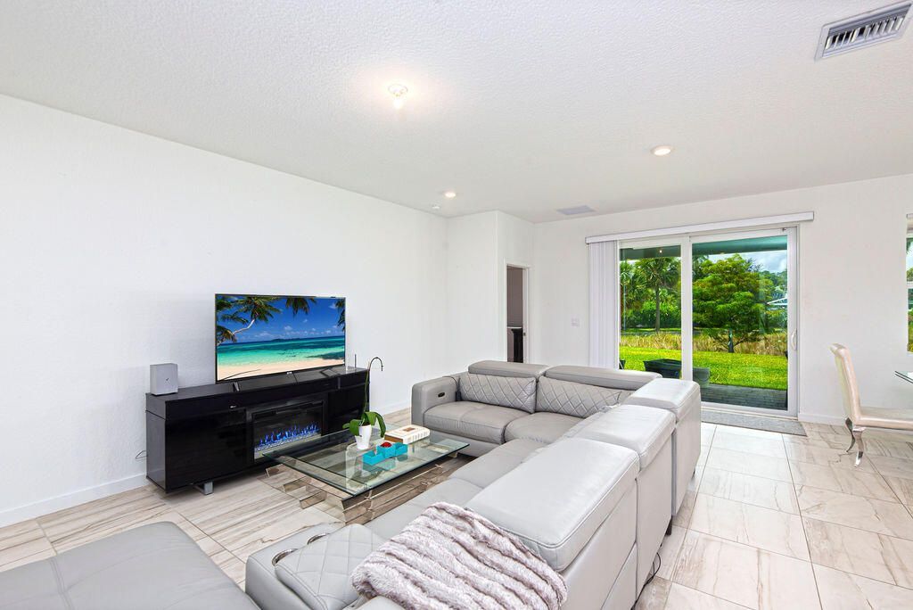 5788 SE Skyblue Circle, Stuart, FL 34997 Photo