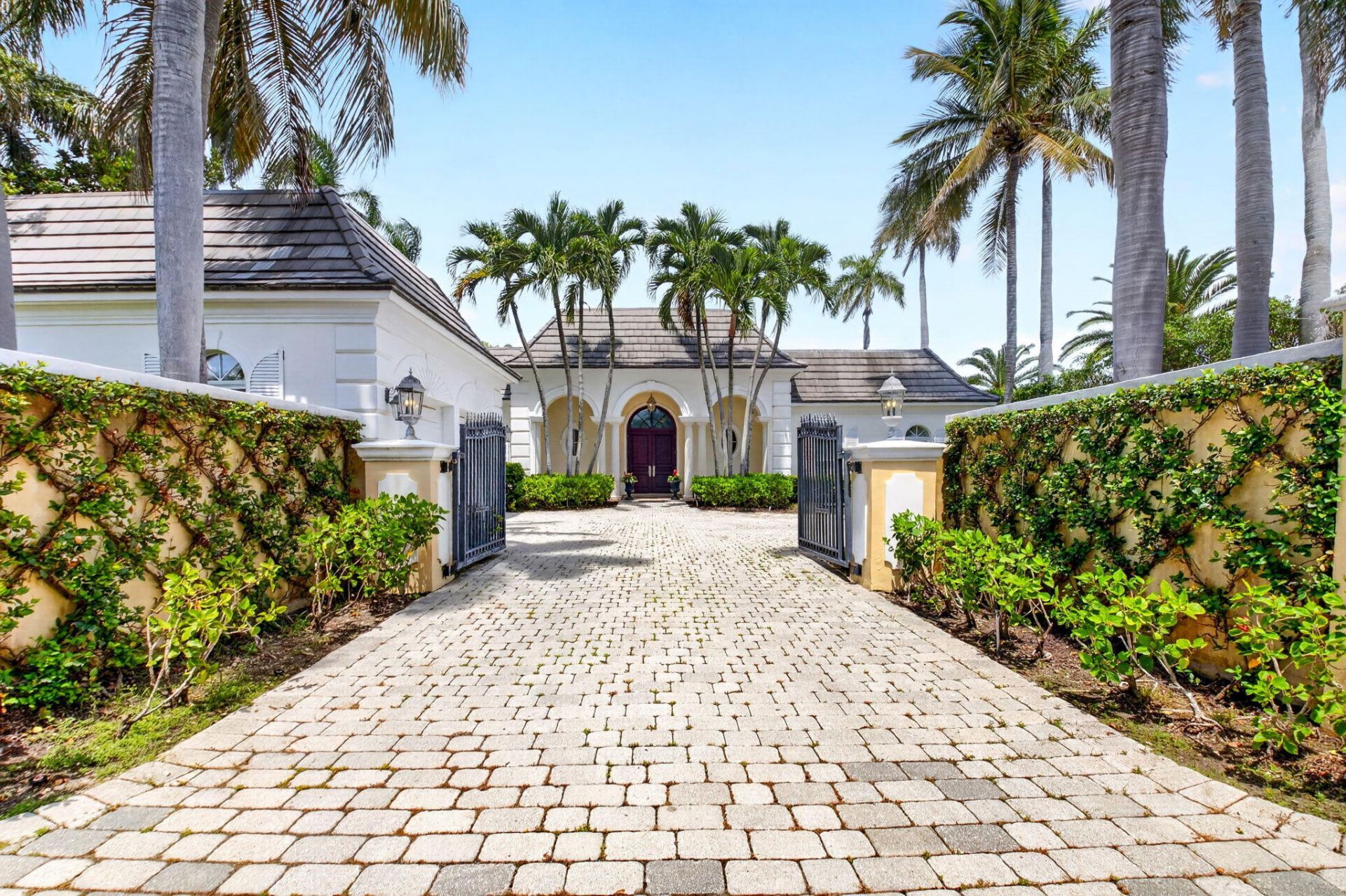255 Cherry Lane, Palm Beach, FL 33480 Photo