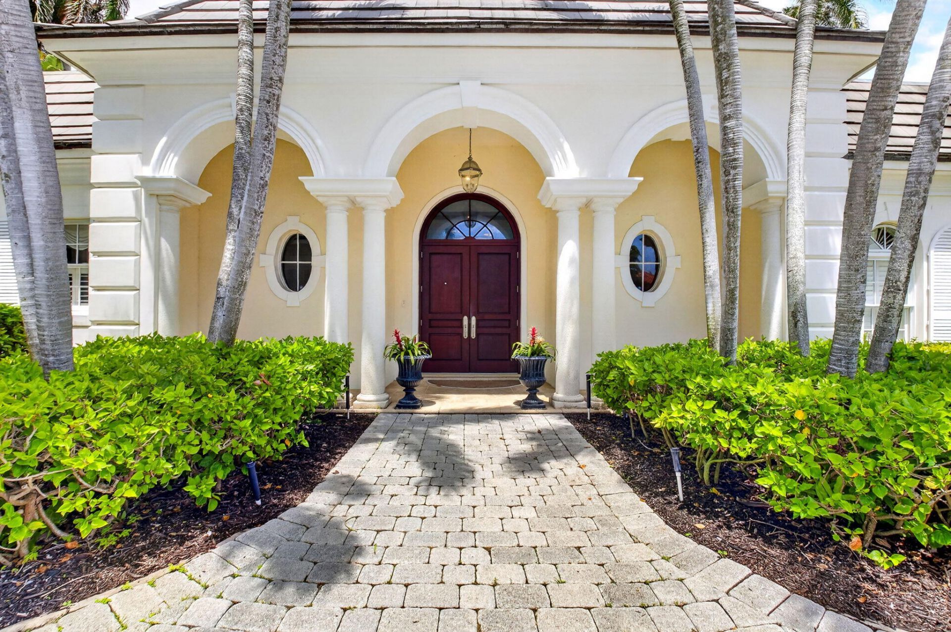 255 Cherry Lane, Palm Beach, FL 33480 Photo