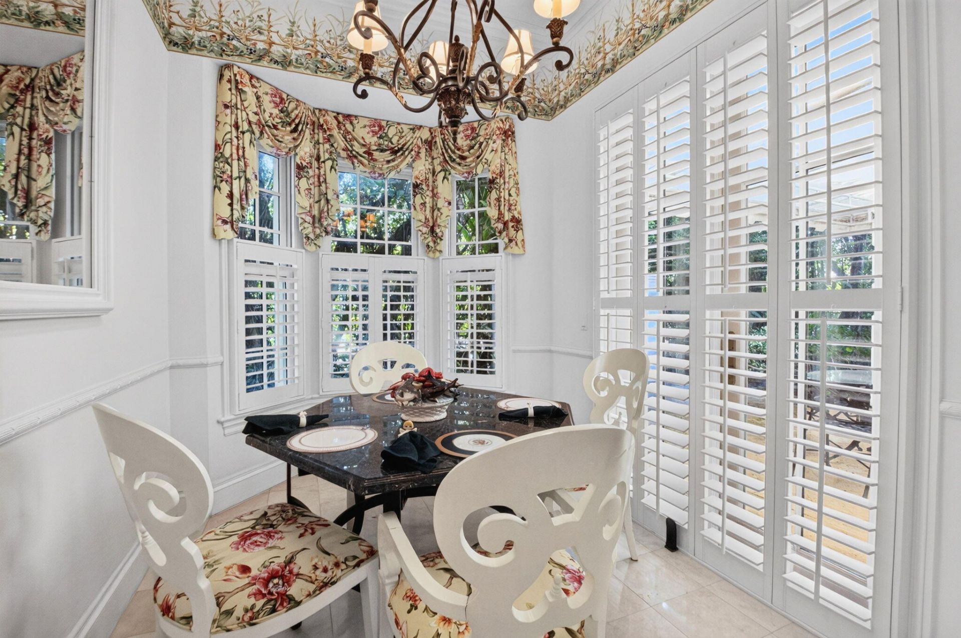 255 Cherry Lane, Palm Beach, FL 33480 Photo