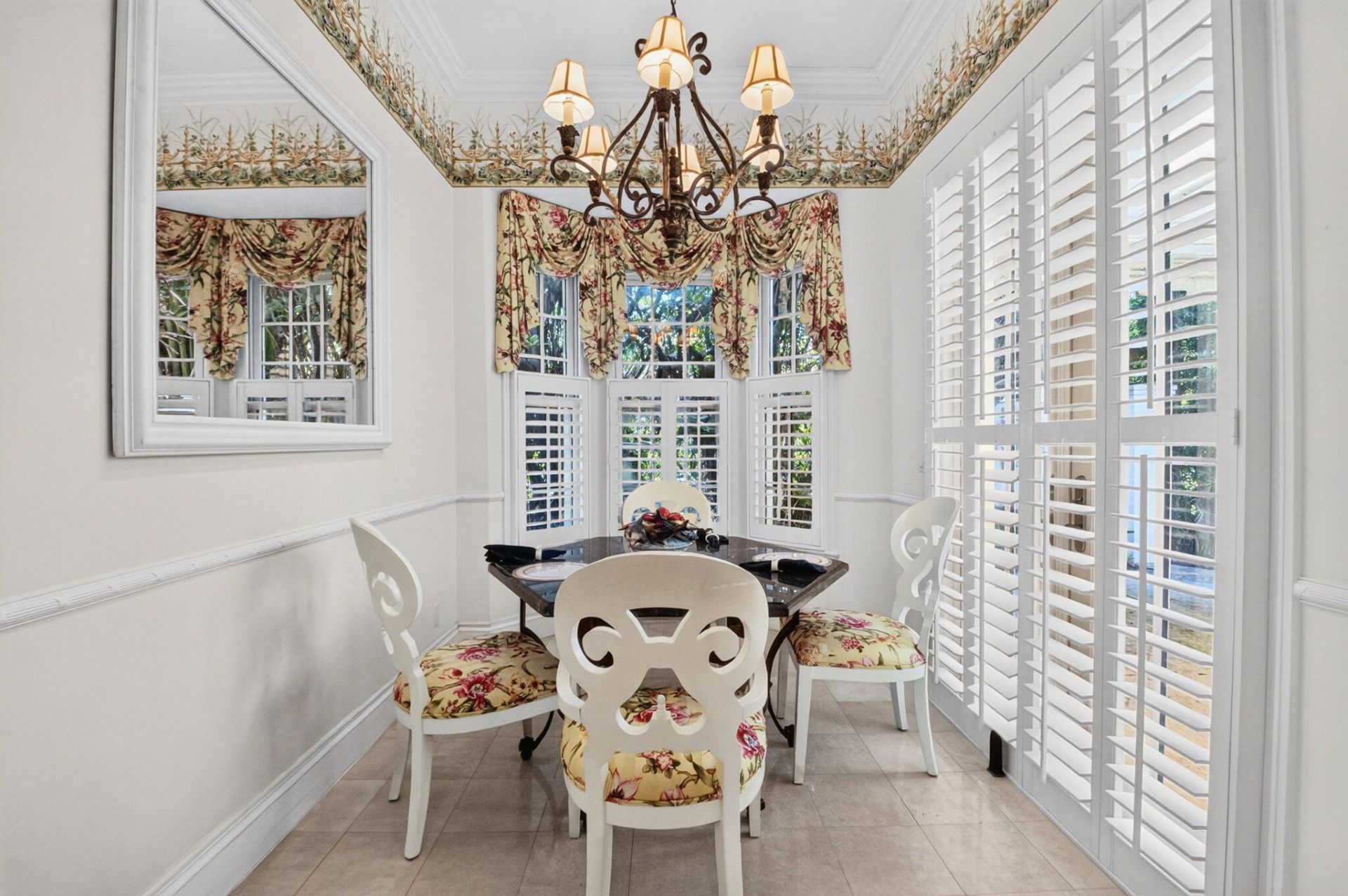 255 Cherry Lane, Palm Beach, FL 33480 Photo