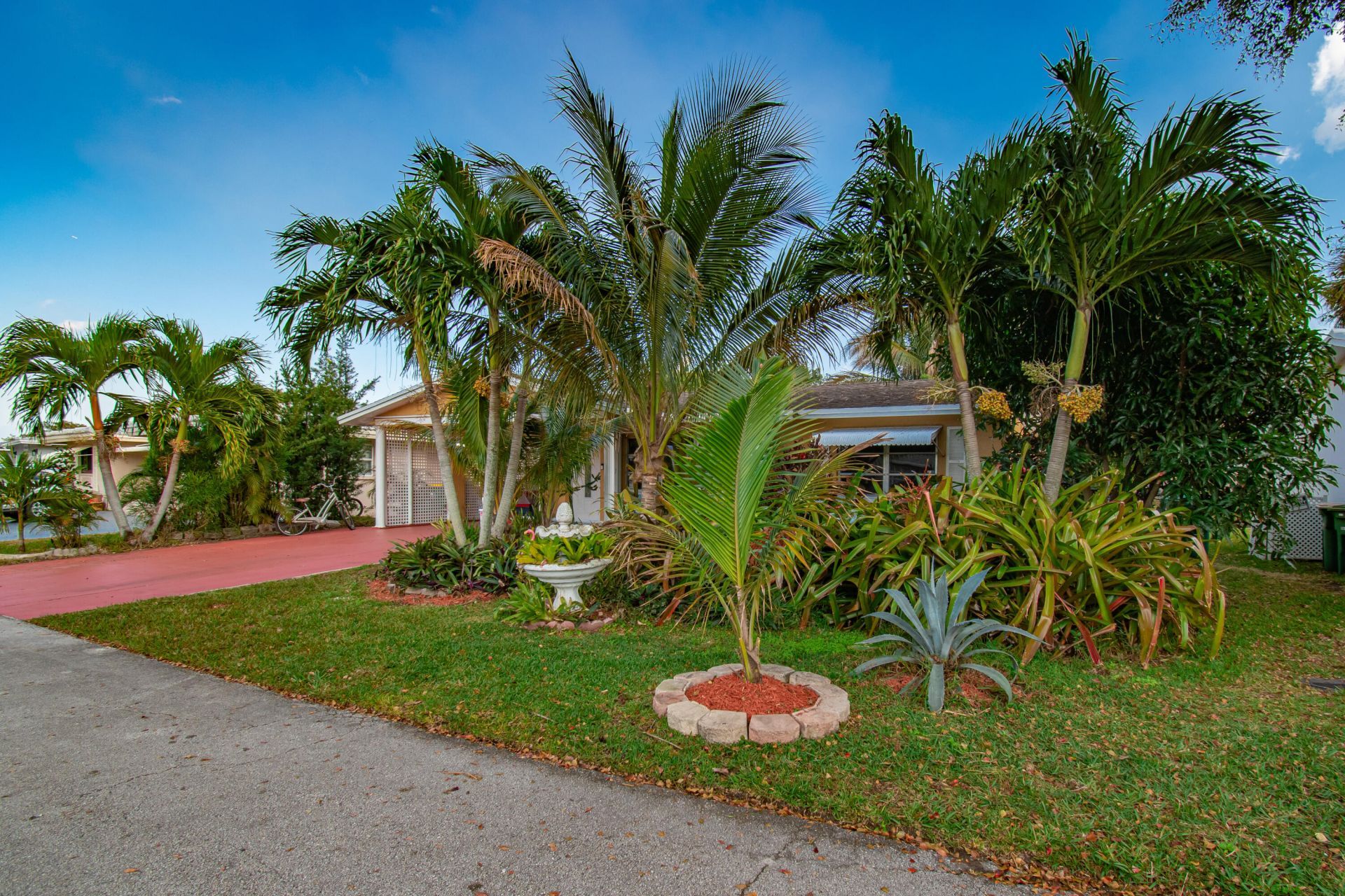 5704 NW 47th Lane, Tamarac, FL 33319 Photo