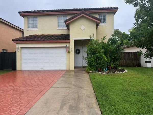 7844 NW 194TH Street, Hialeah, FL 33015