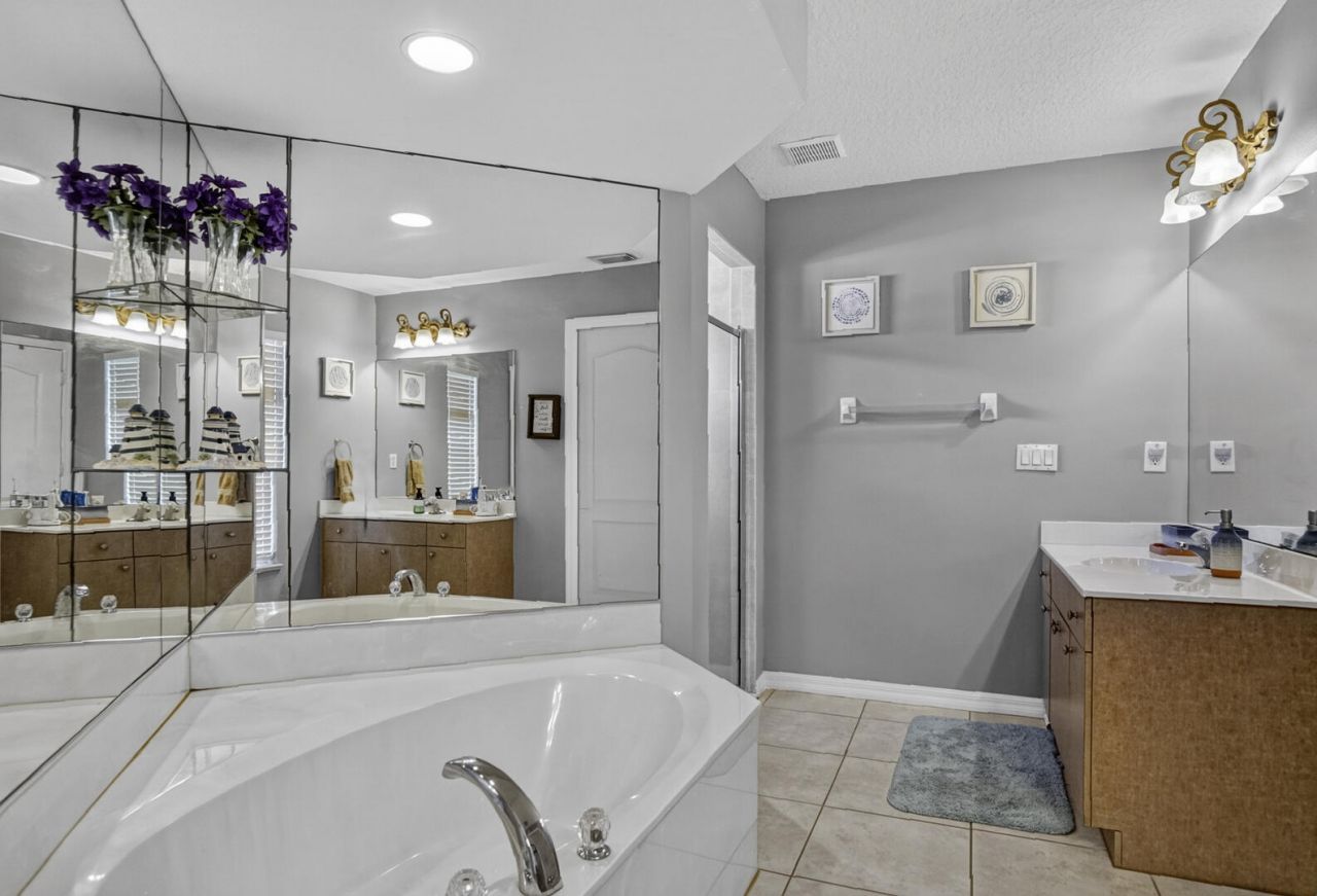 1018 SW Haleyberry Avenue, Port Saint Lucie, FL 34953 Photo