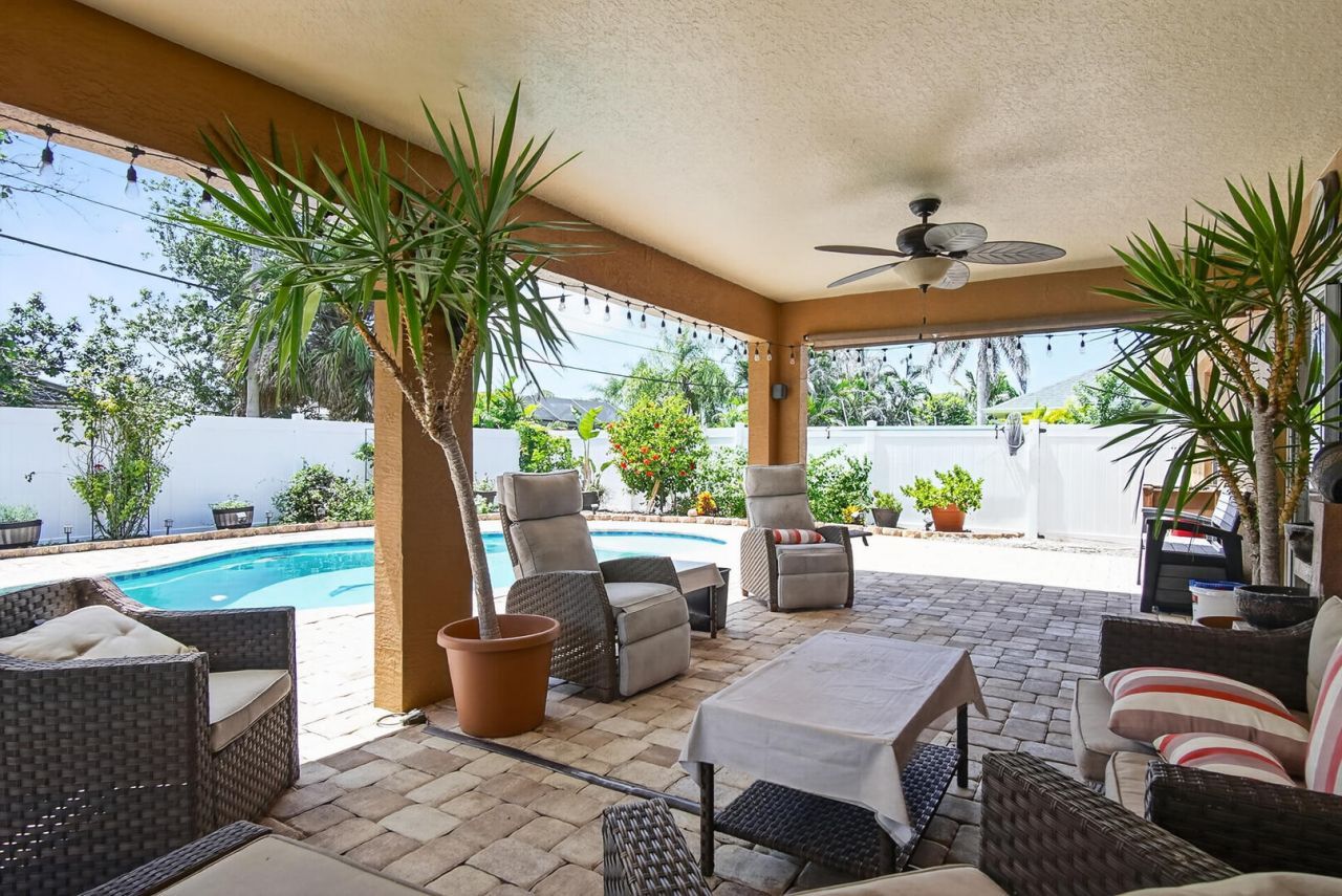 1018 SW Haleyberry Avenue, Port Saint Lucie, FL 34953 Photo
