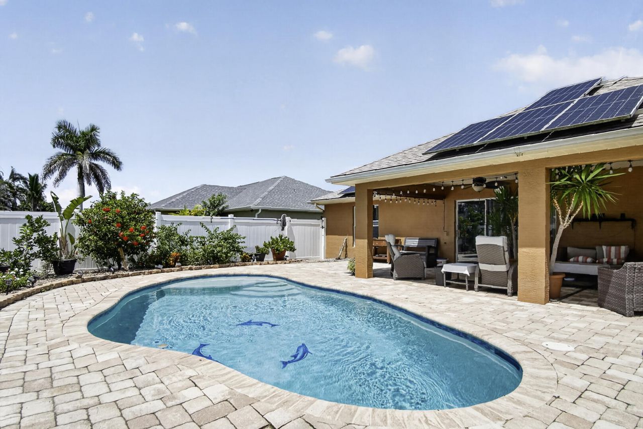 1018 SW Haleyberry Avenue, Port Saint Lucie, FL 34953 Photo