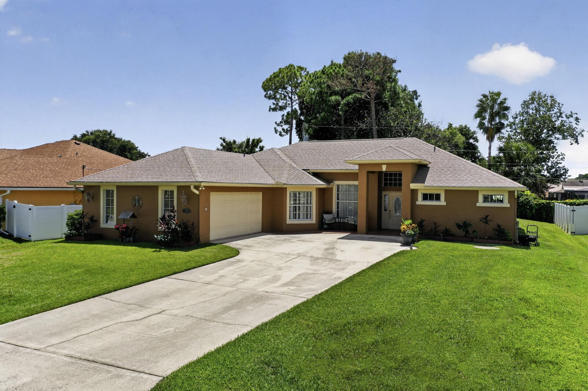 1018 SW Haleyberry Avenue, Port Saint Lucie, FL 34953 Photo