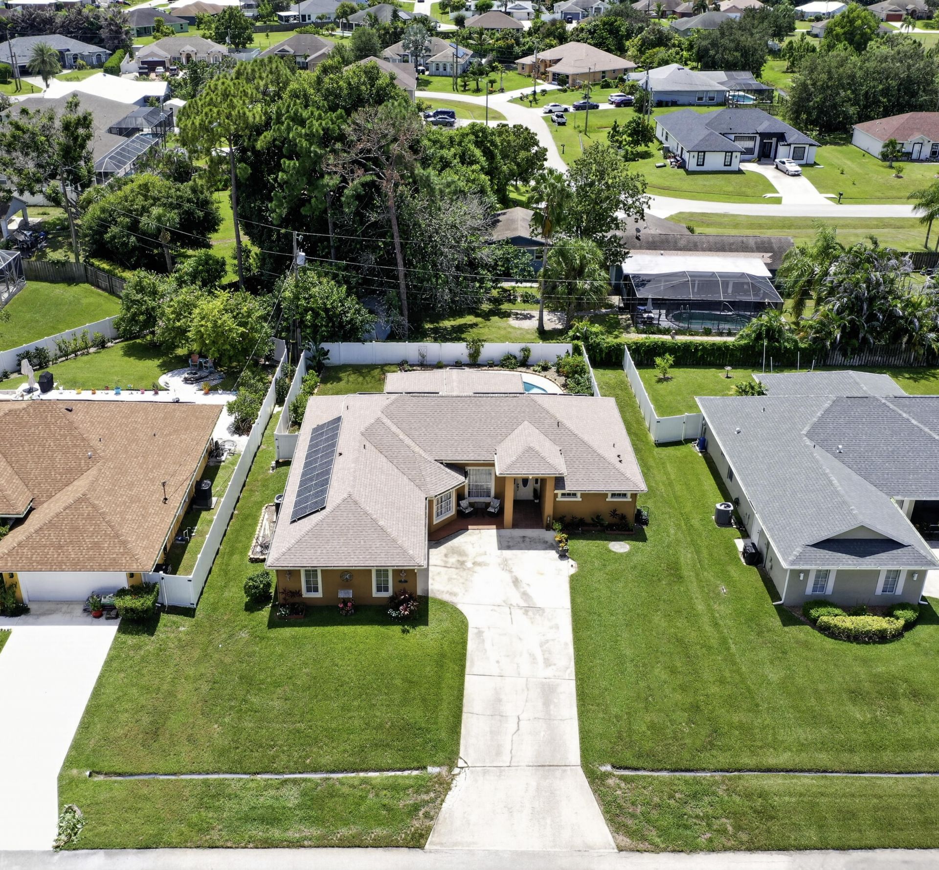 1018 SW Haleyberry Avenue, Port Saint Lucie, FL 34953 Photo