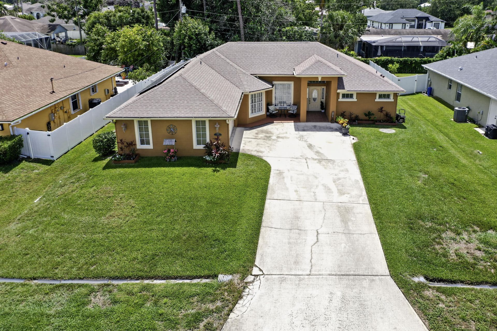 1018 SW Haleyberry Avenue, Port Saint Lucie, FL 34953 Photo