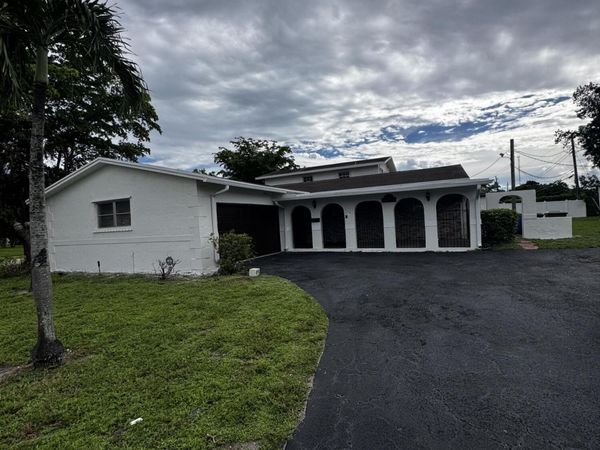 2320 NW 30TH Way, Fort Lauderdale, FL 33311