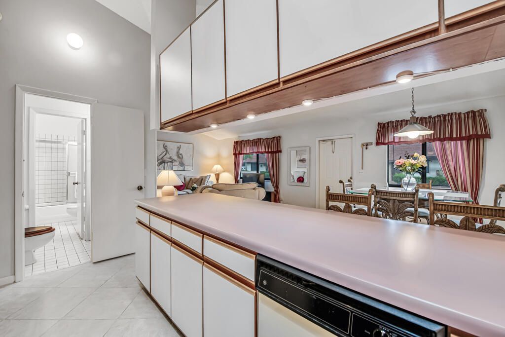 815 Andrew Redding Road, Unit 202, Lantana, FL 33462 Photo