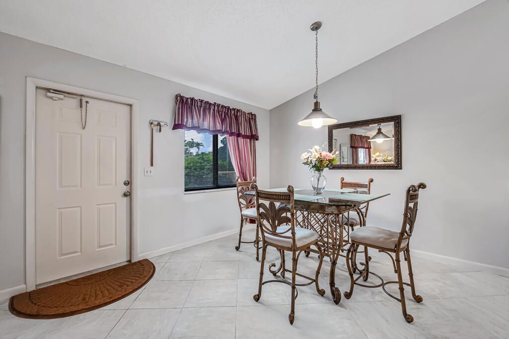 815 Andrew Redding Road, Unit 202, Lantana, FL 33462 Photo