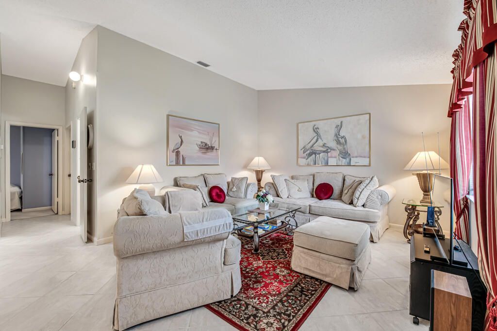815 Andrew Redding Road, Unit 202, Lantana, FL 33462 Photo