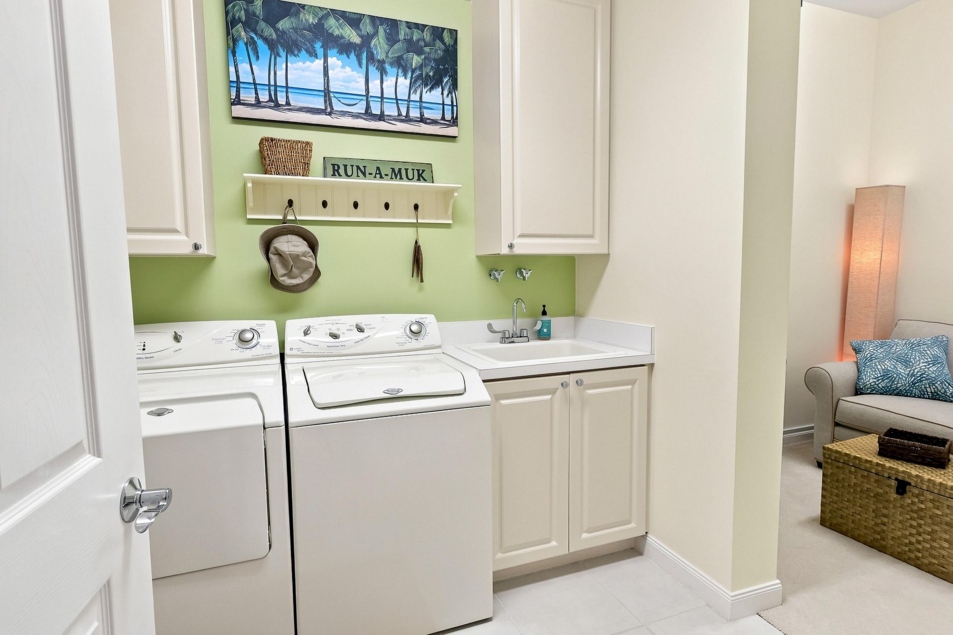 26 Harbour Isle Drive W, Unit 102, Fort Pierce, FL 34949 Photo