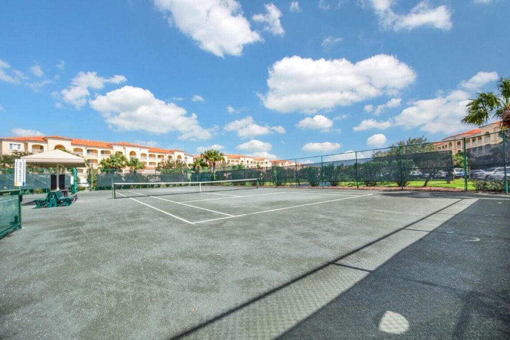 26 Harbour Isle Drive W, Unit 102, Fort Pierce, FL 34949 Photo