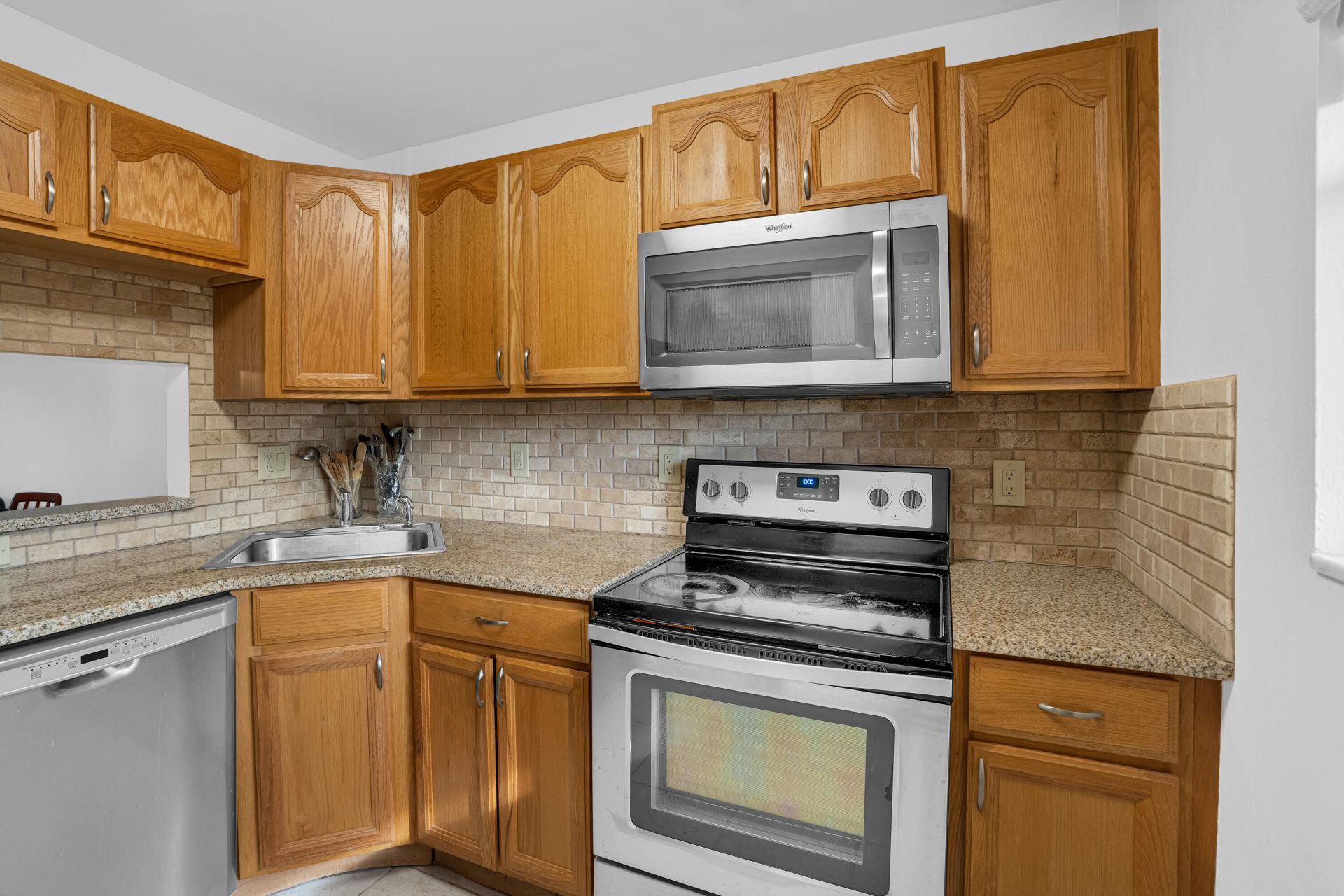 8400 Lagos De Campo Boulevard, Unit 305, Tamarac, FL 33321 Photo