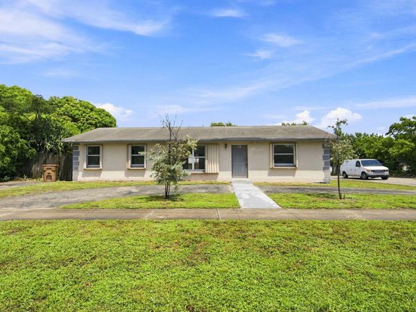 399 SW 14TH Street, Deerfield Beach, FL 33441