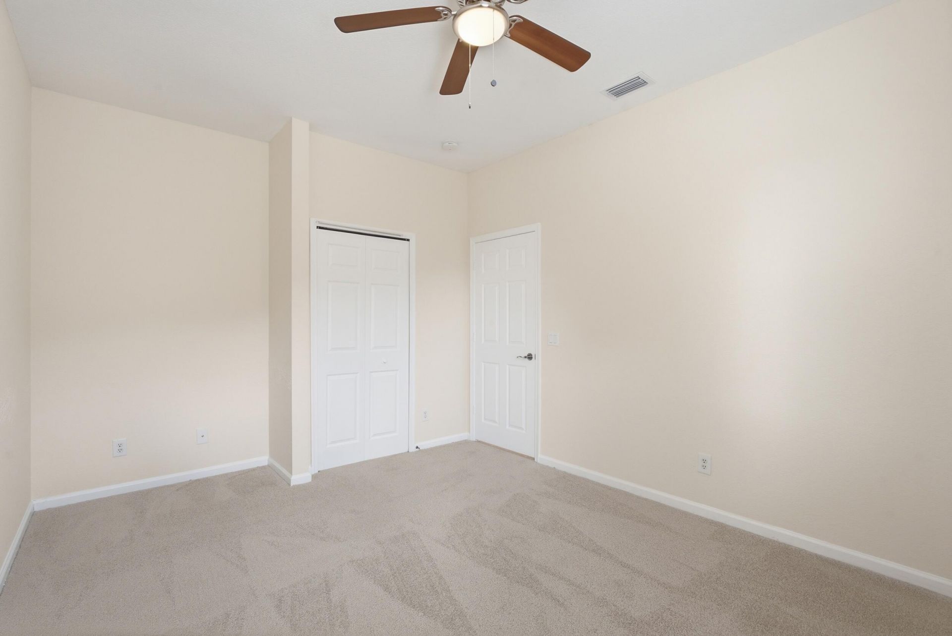 562 NW Waverly Circle, Port Saint Lucie, FL 34983 Photo