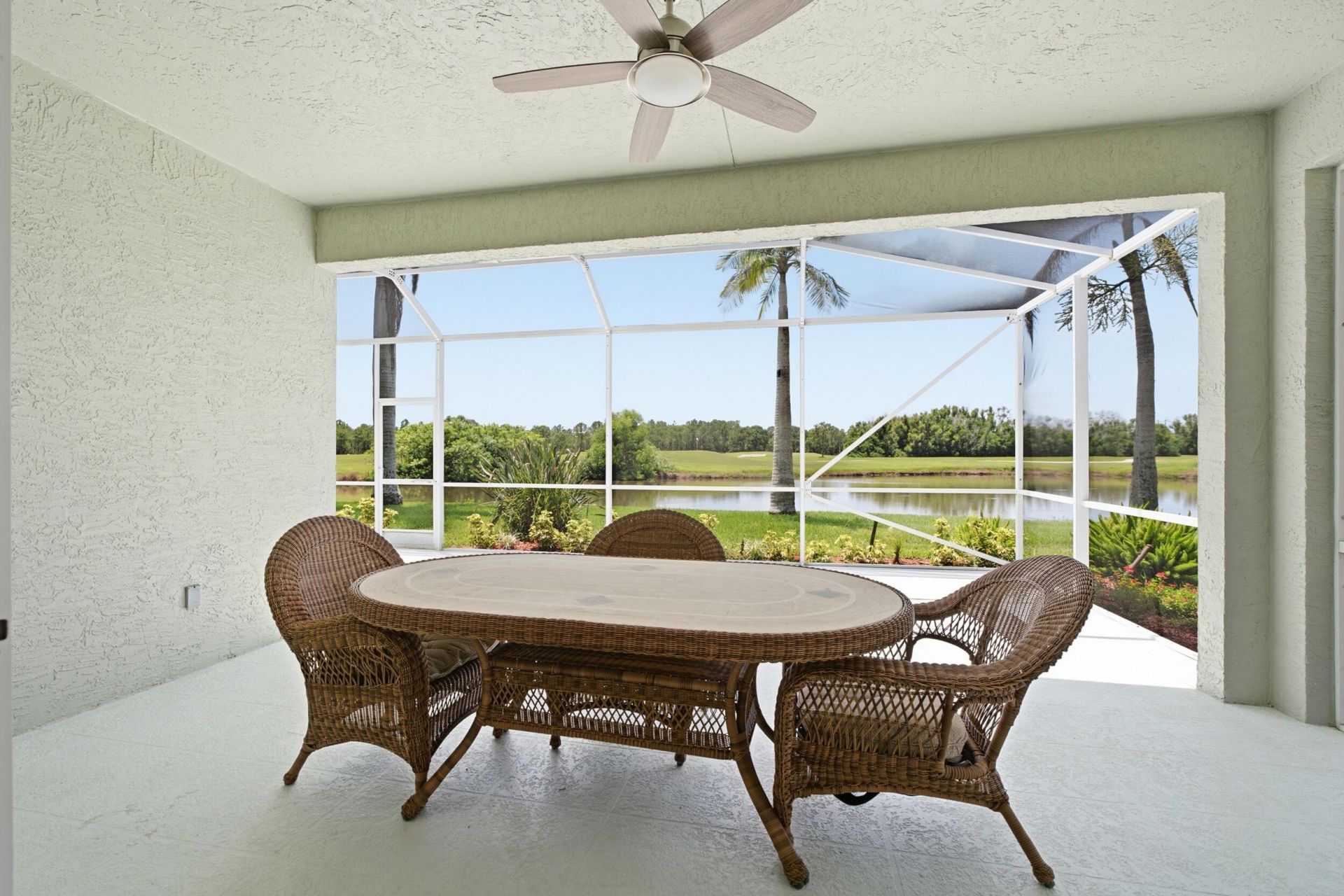 562 NW Waverly Circle, Port Saint Lucie, FL 34983 Photo