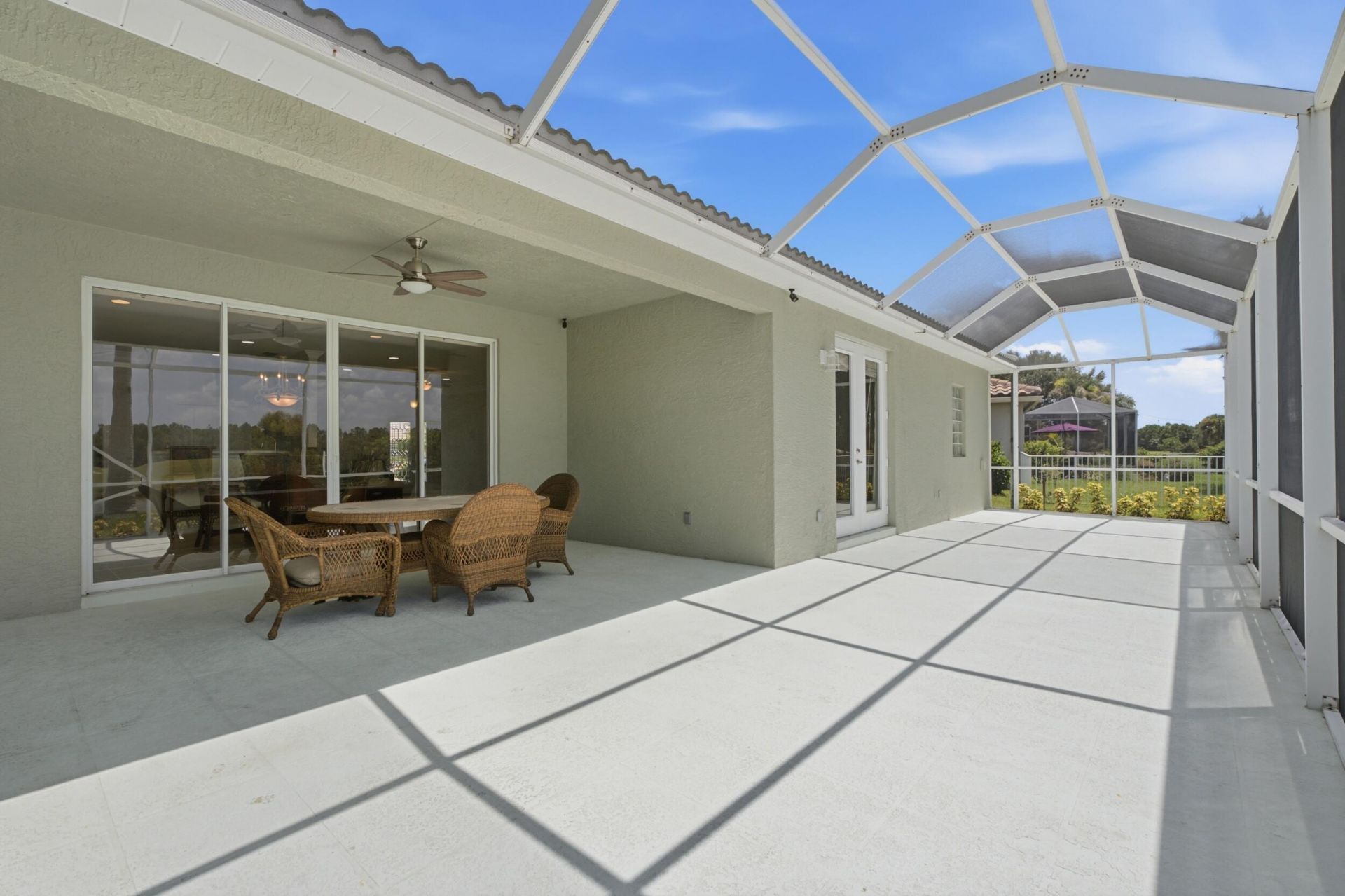 562 NW Waverly Circle, Port Saint Lucie, FL 34983 Photo