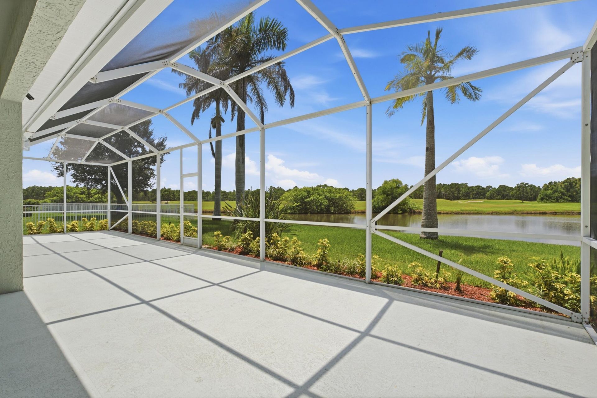 562 NW Waverly Circle, Port Saint Lucie, FL 34983 Photo