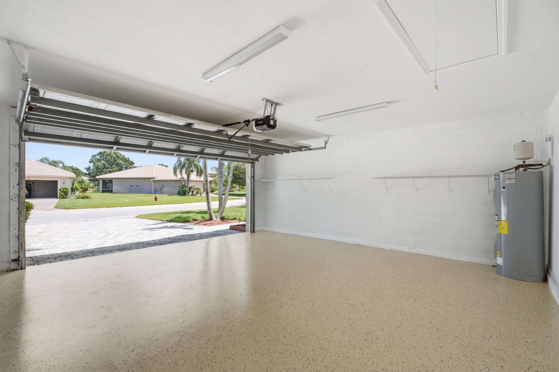 562 NW Waverly Circle, Port Saint Lucie, FL 34983 Photo
