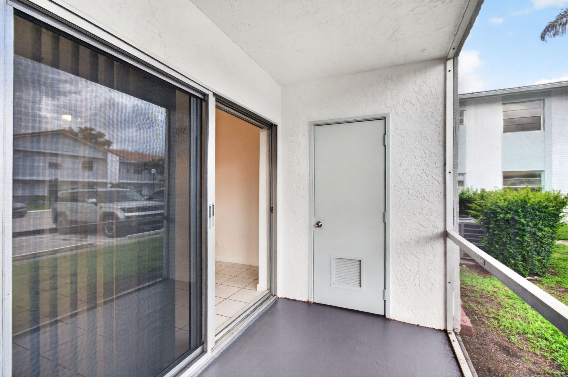 2720 Forest Hills Boulevard, Unit 102, Coral Springs, FL 33065 Photo