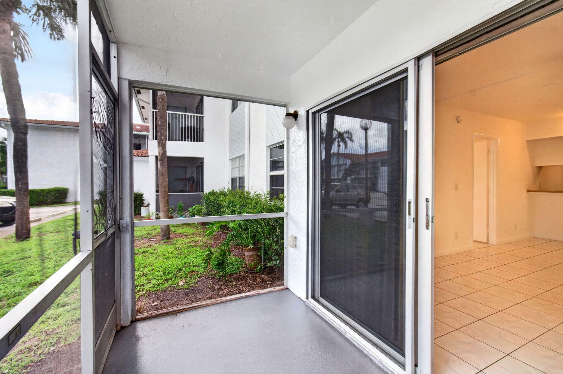 2720 Forest Hills Boulevard, Unit 102, Coral Springs, FL 33065 Photo