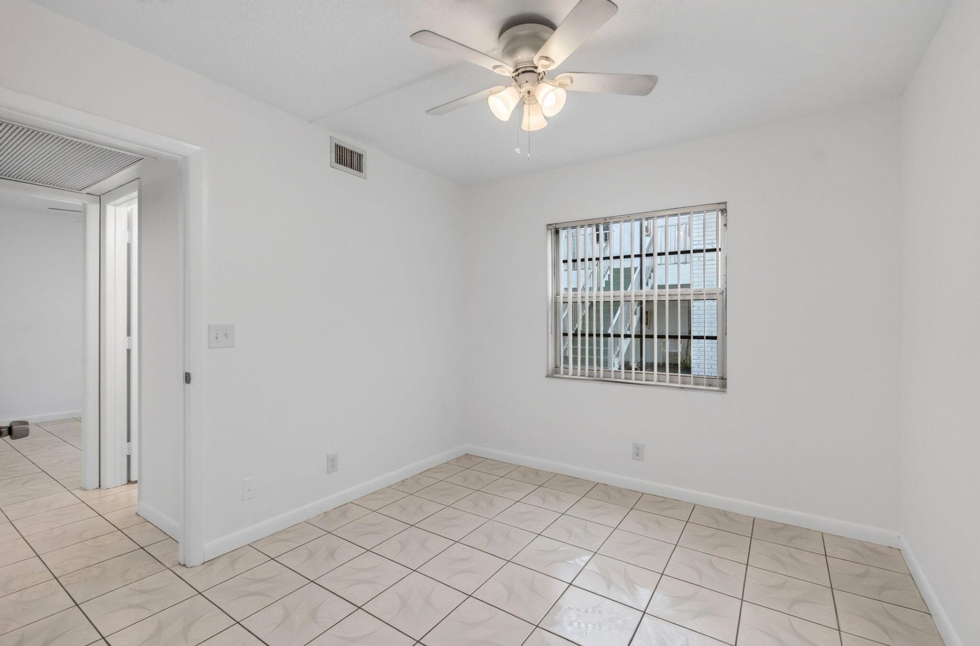 2720 Forest Hills Boulevard, Unit 102, Coral Springs, FL 33065 Photo