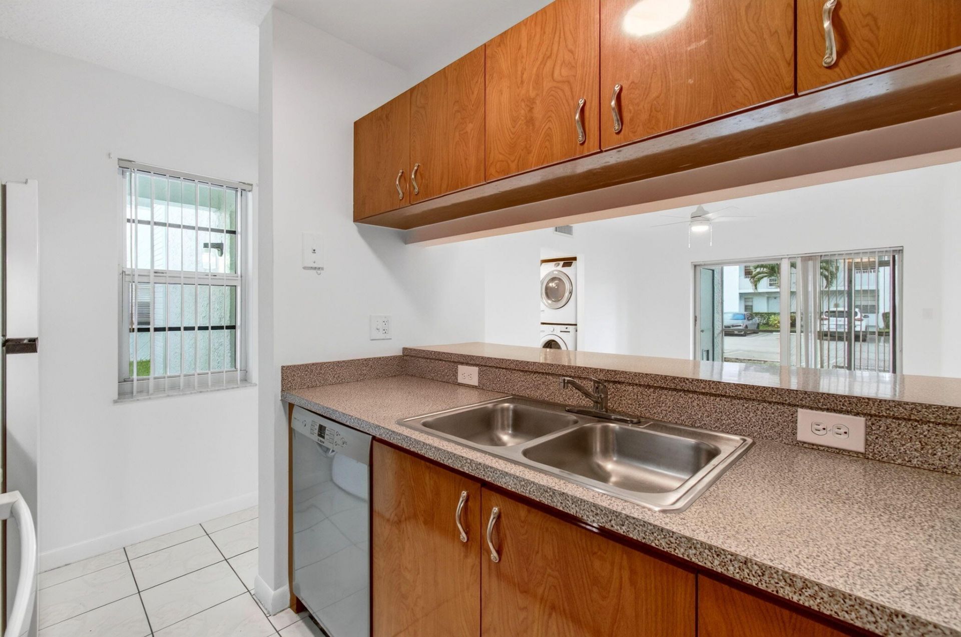 2720 Forest Hills Boulevard, Unit 102, Coral Springs, FL 33065 Photo