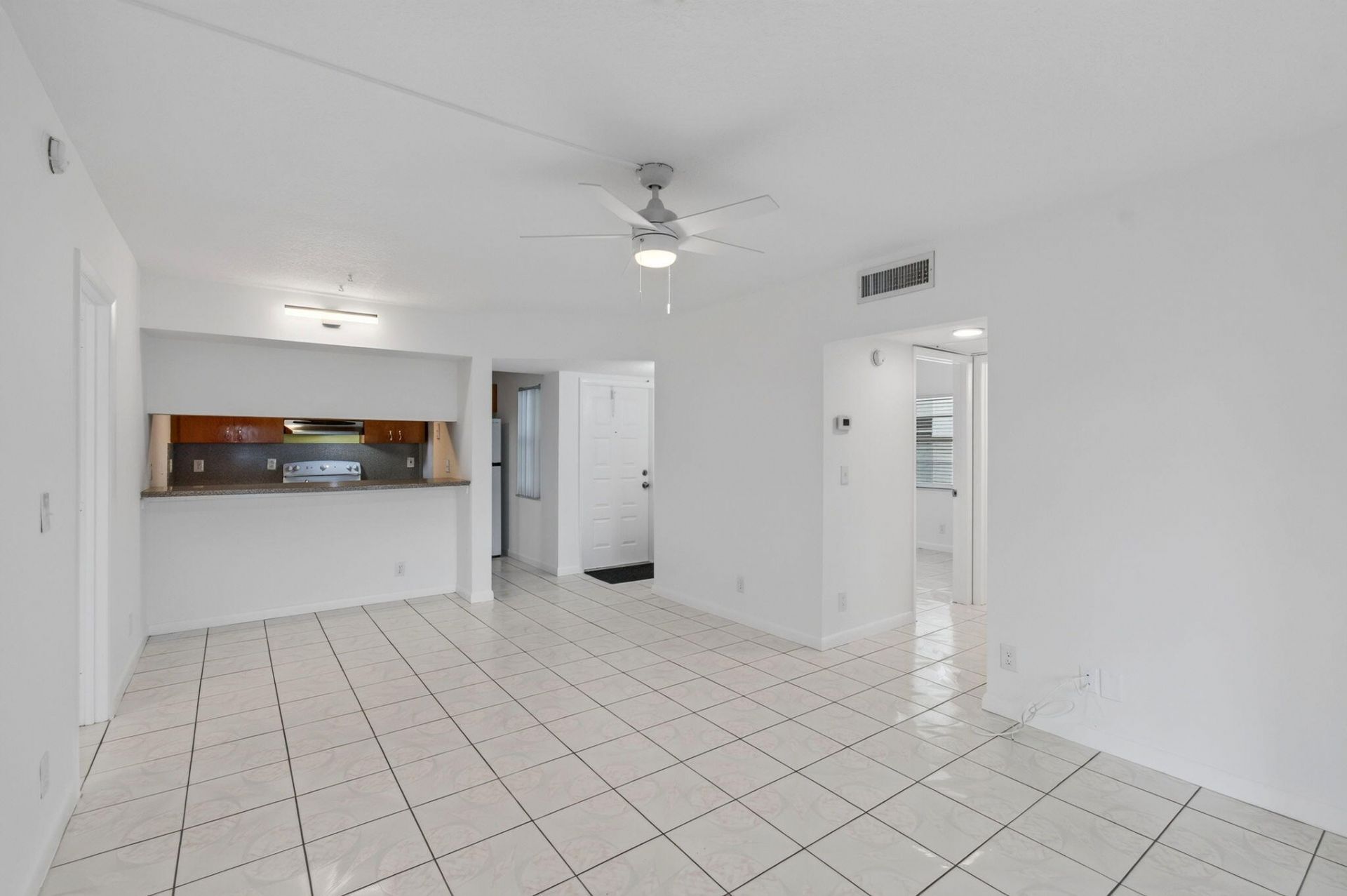 2720 Forest Hills Boulevard, Unit 102, Coral Springs, FL 33065 Photo