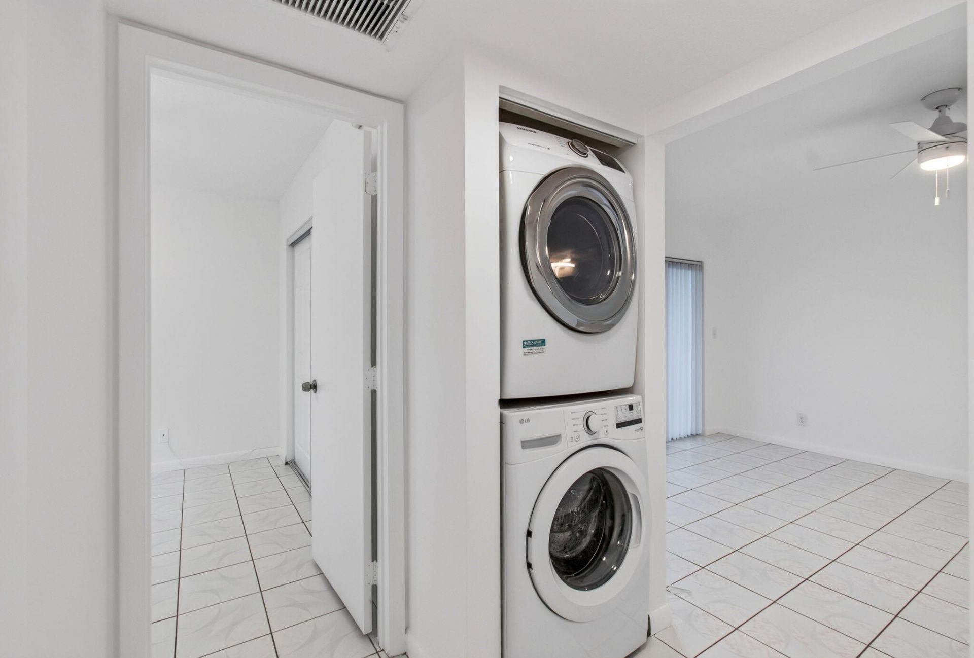 2720 Forest Hills Boulevard, Unit 102, Coral Springs, FL 33065 Photo