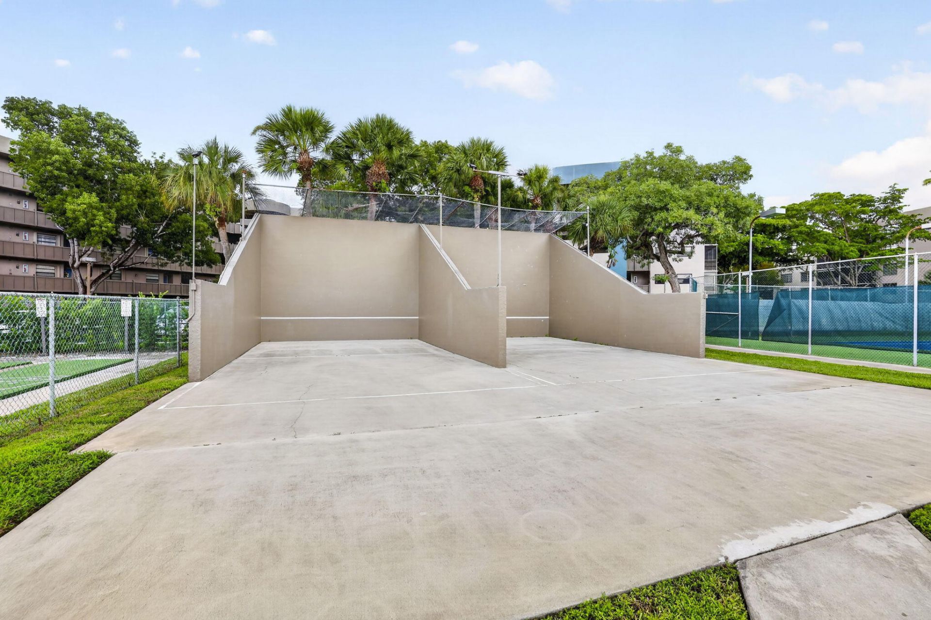 1000 Colony Point Circle, Unit 108, Pembroke Pines, FL 33026 Photo