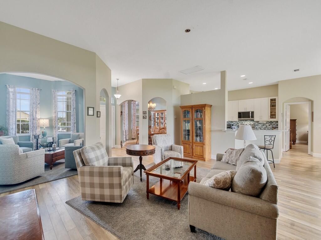 5625 Riverboat Circle Sw, Vero Beach, FL 32968 Photo